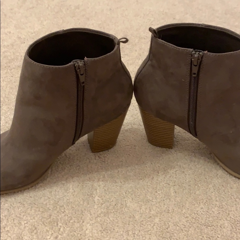 GAP Booties - Picture 2 of 4
